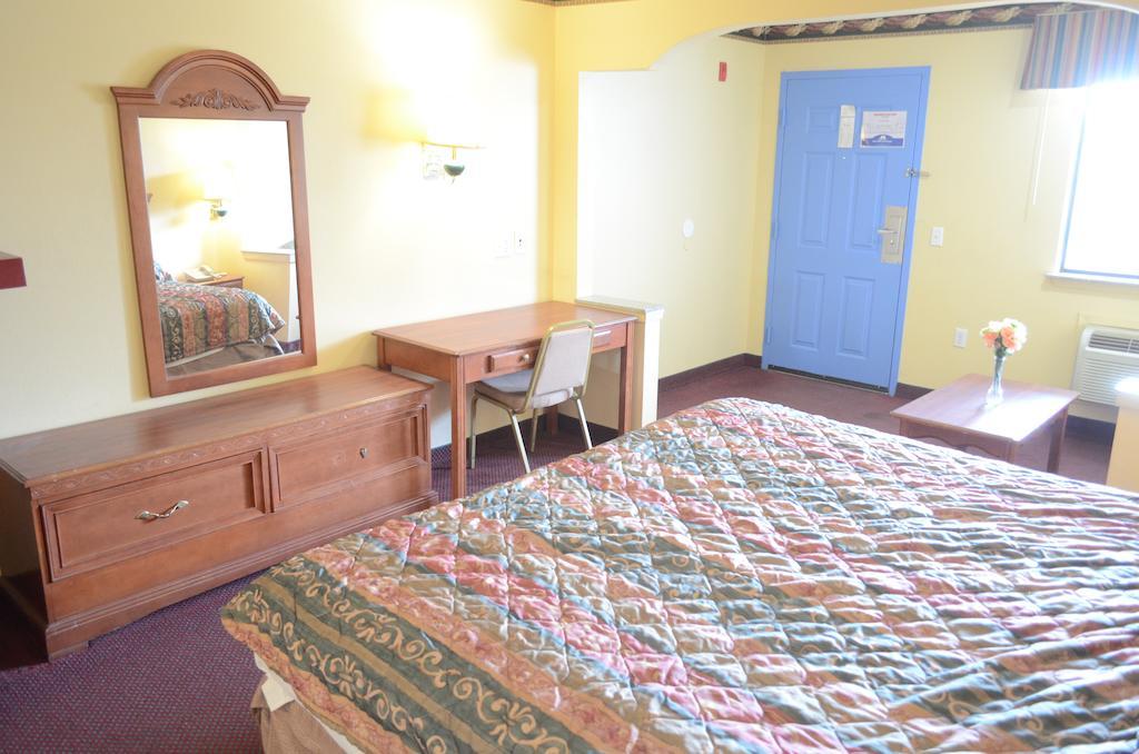 America'S Best Value Inn & Suites - Rosenberg/Houston Стая снимка