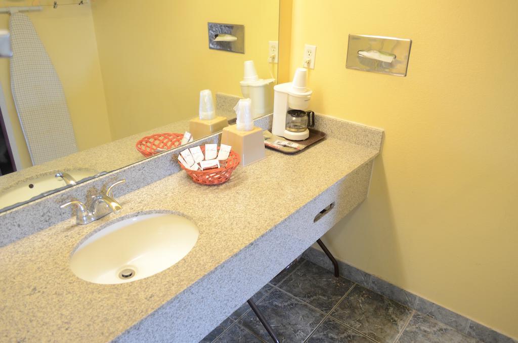 America'S Best Value Inn & Suites - Rosenberg/Houston Стая снимка