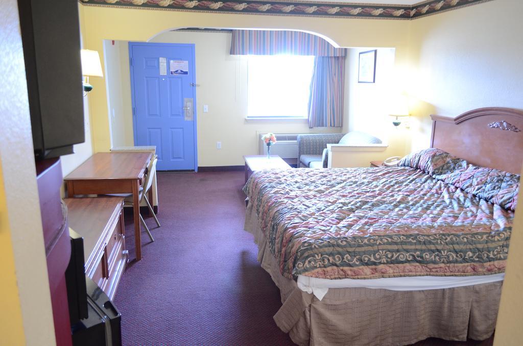 America'S Best Value Inn & Suites - Rosenberg/Houston Екстериор снимка